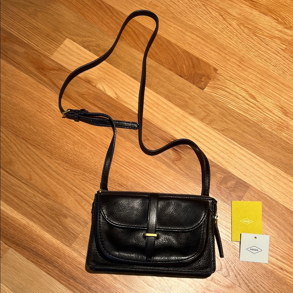 Fossil Black Leather Front-Flap Crossbody Bag